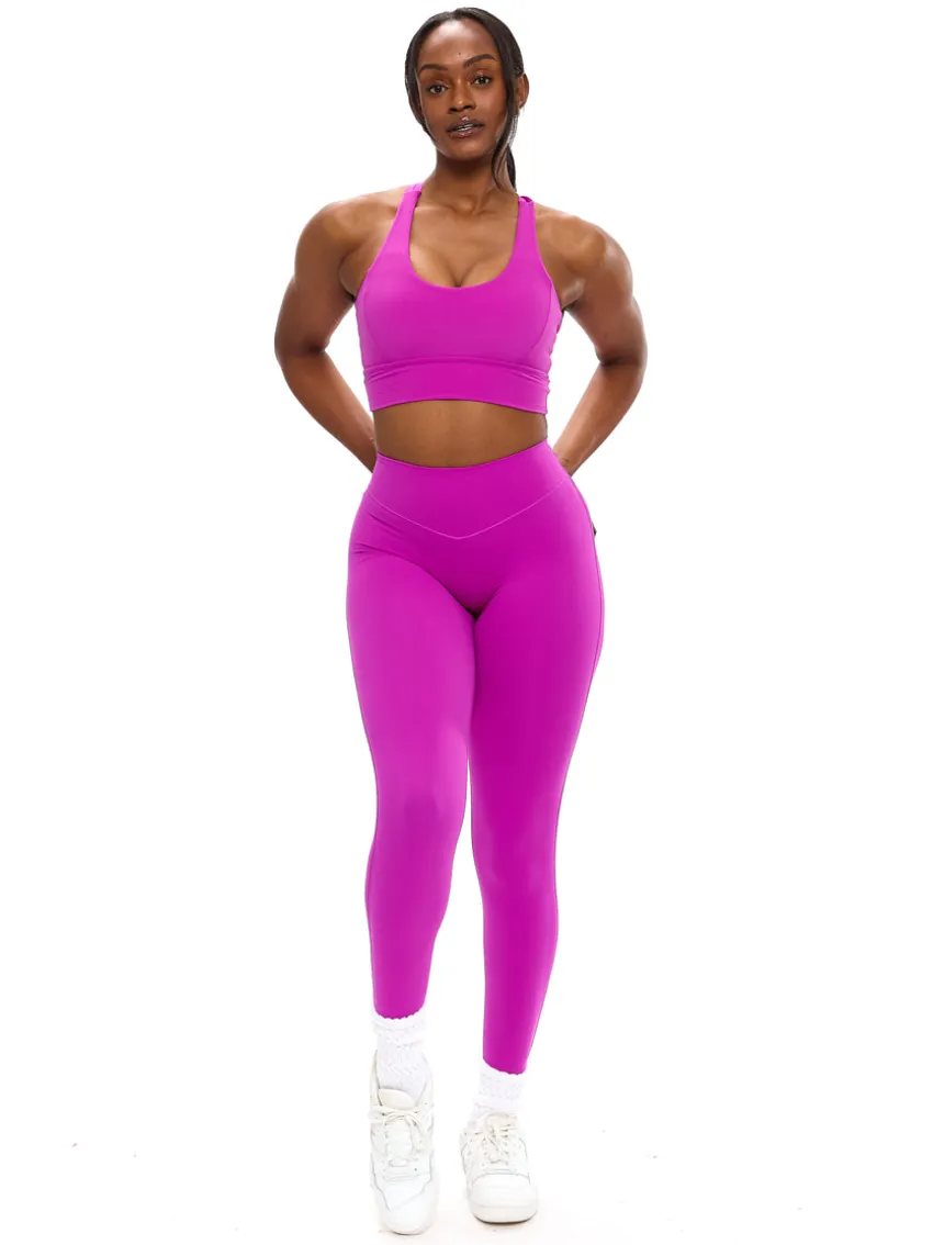 Aggressive Scrunch Highlight Legging