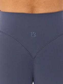Aggressive Scrunch Legging