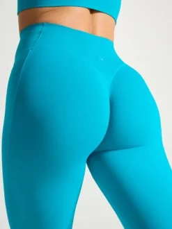 Aggressive Scrunch Legging