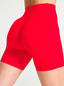 Aggressive Scrunch Short 7"