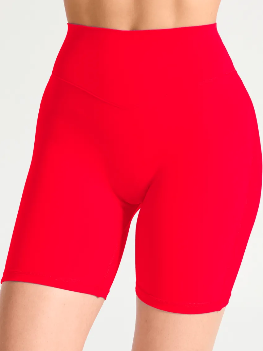 Aggressive Scrunch Short 7"