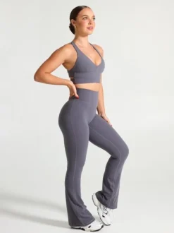 Legacy Flare Legging