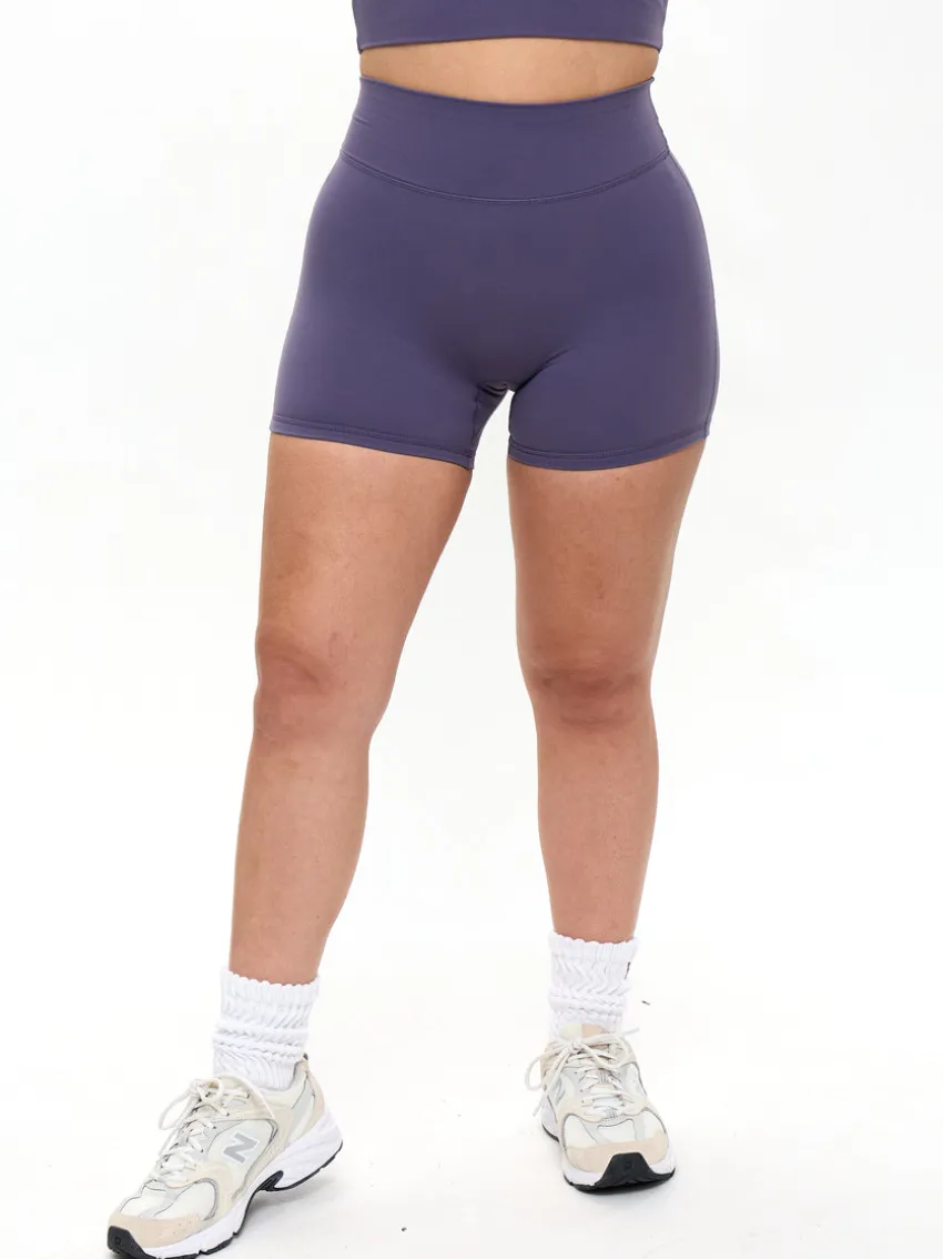 Legacy Short 4"