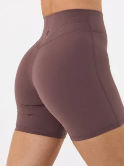 Legacy Short 6"