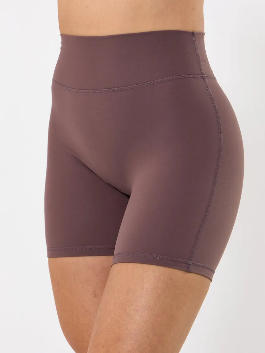 Legacy Short 6"