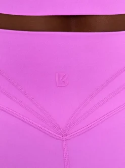 Legacy Short 6