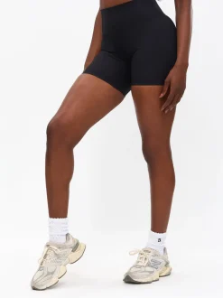 Material Girl Ribbed Short 6"