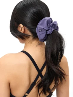 NuBre Scrunchie