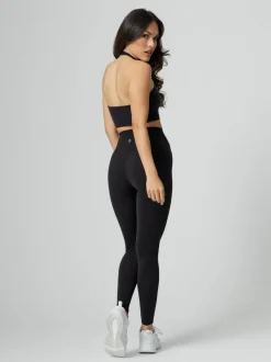Revolution Halter Crop