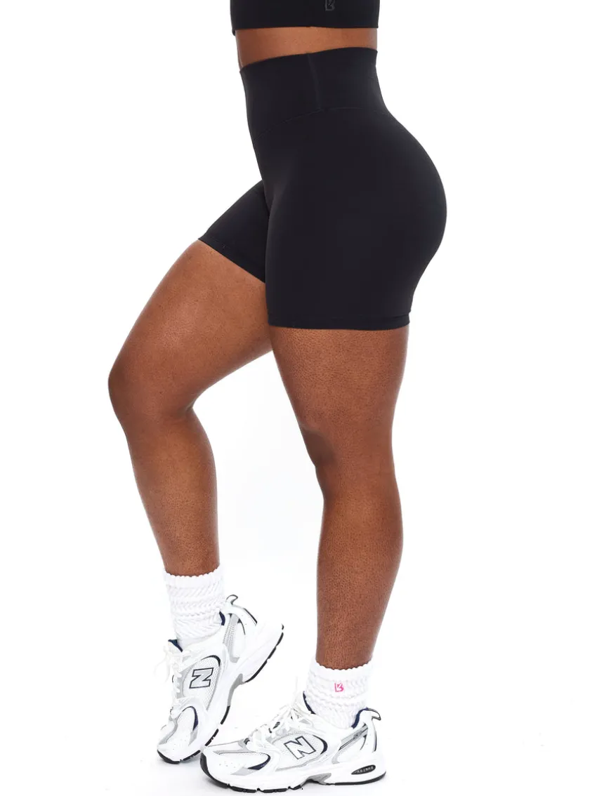 Rosa Short 5"