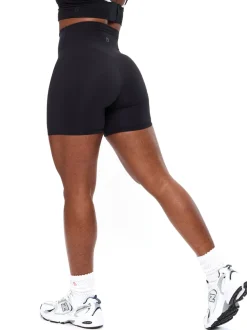 Rosa Short 5