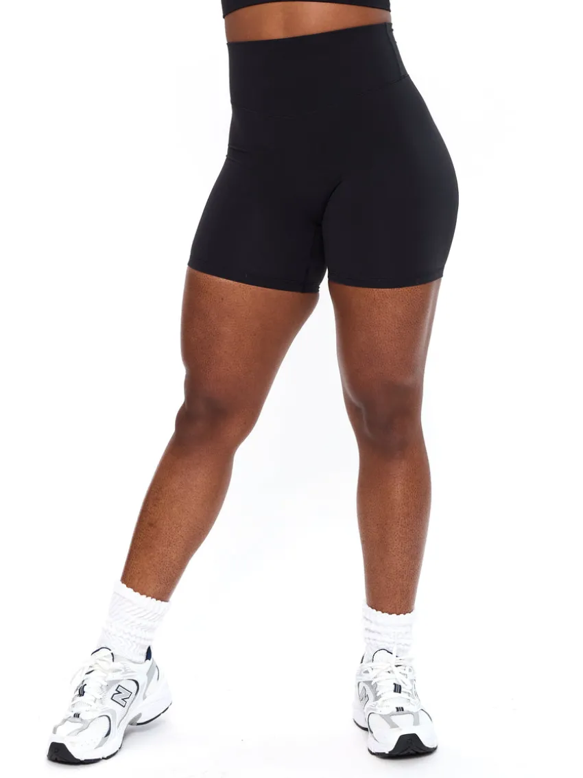 Rosa Short 5"